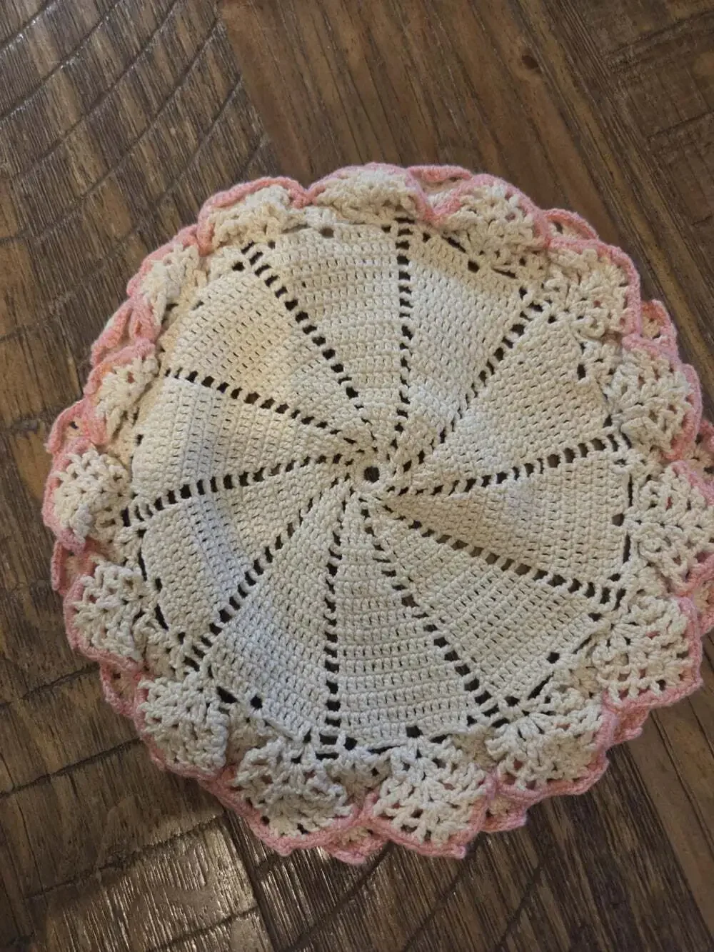 3 Vtg Crocheted Doilys One Oval With 2Dolls And 2 Round